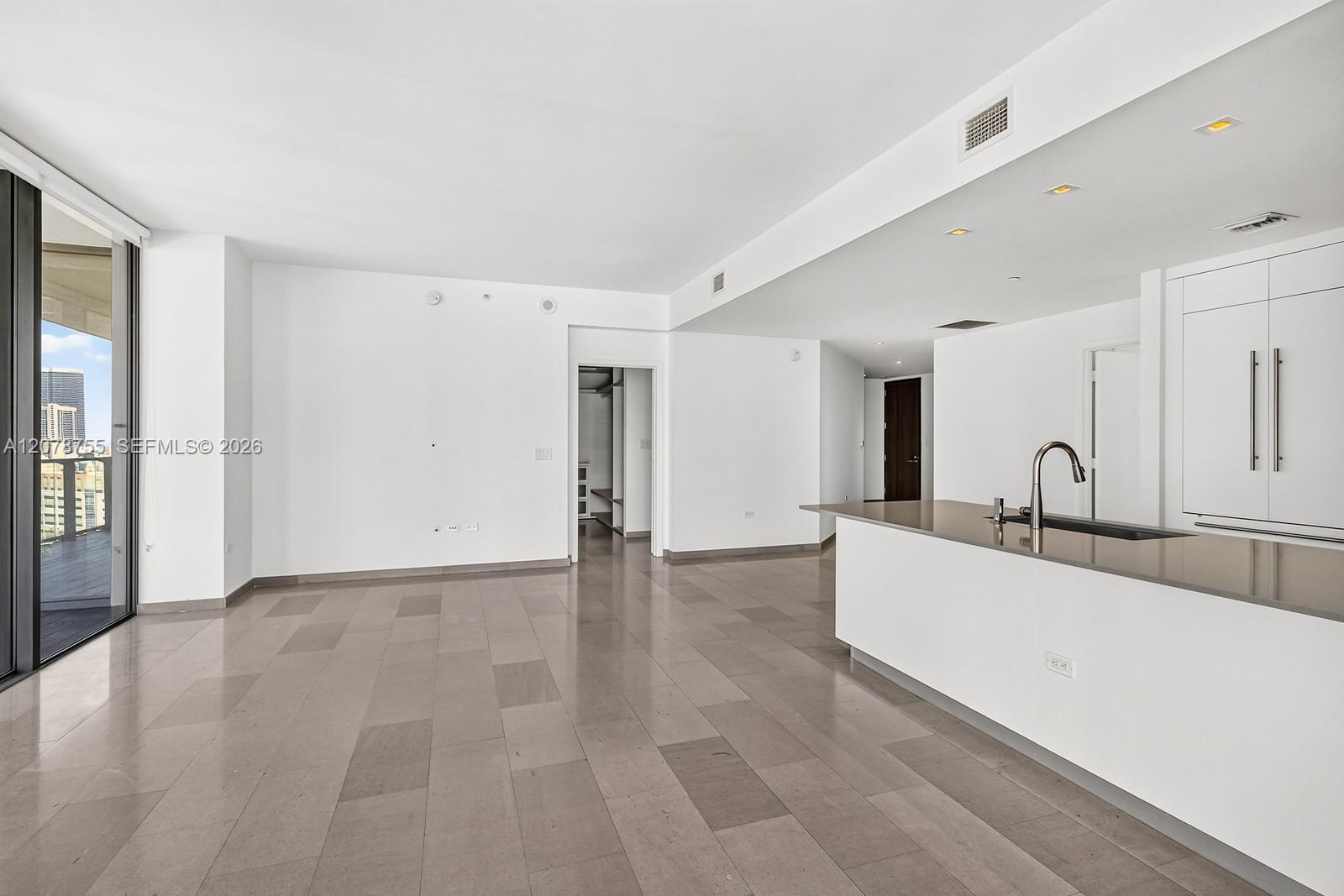 88 SW 7th St # 1511, Miami FL 33130 photo 5