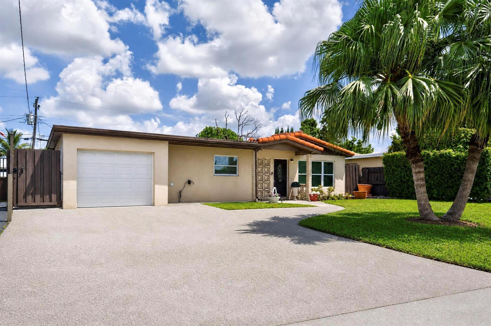 7961 N NORMANDY Street, Miramar FL 33023 photo 4