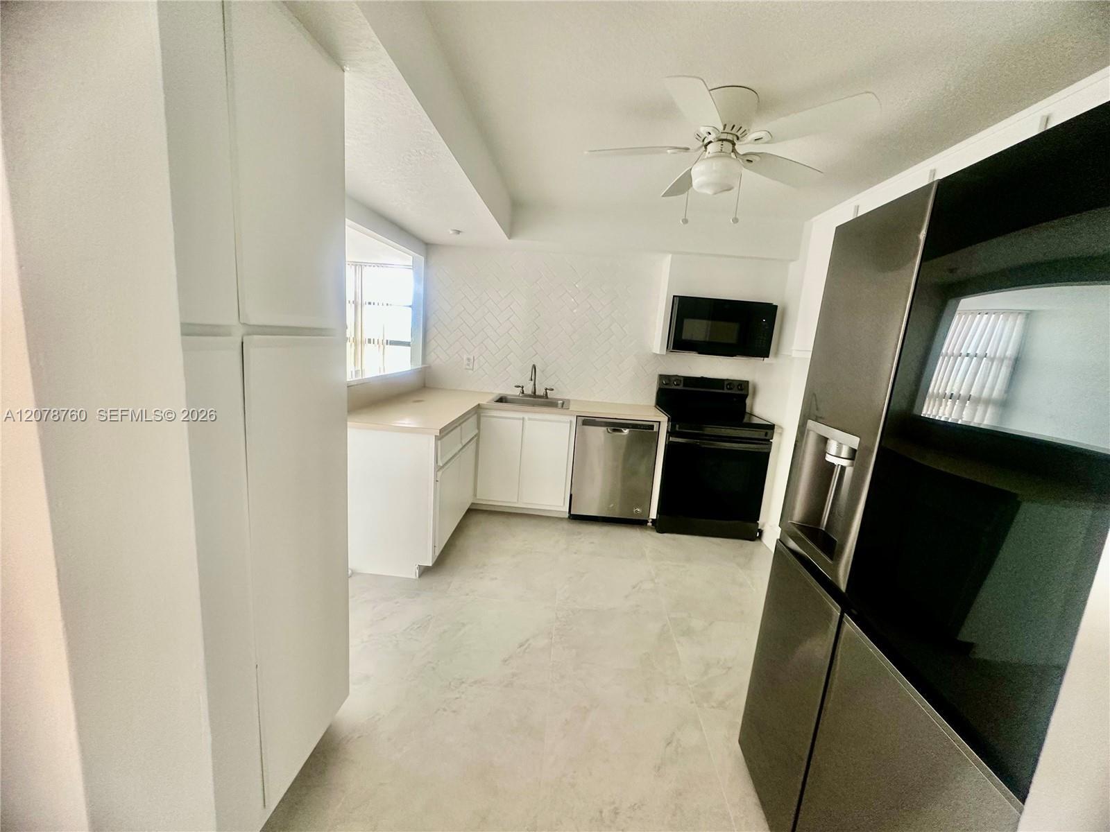 200 Leslie Dr # 1023, Hallandale Beach FL 33009 photo 4