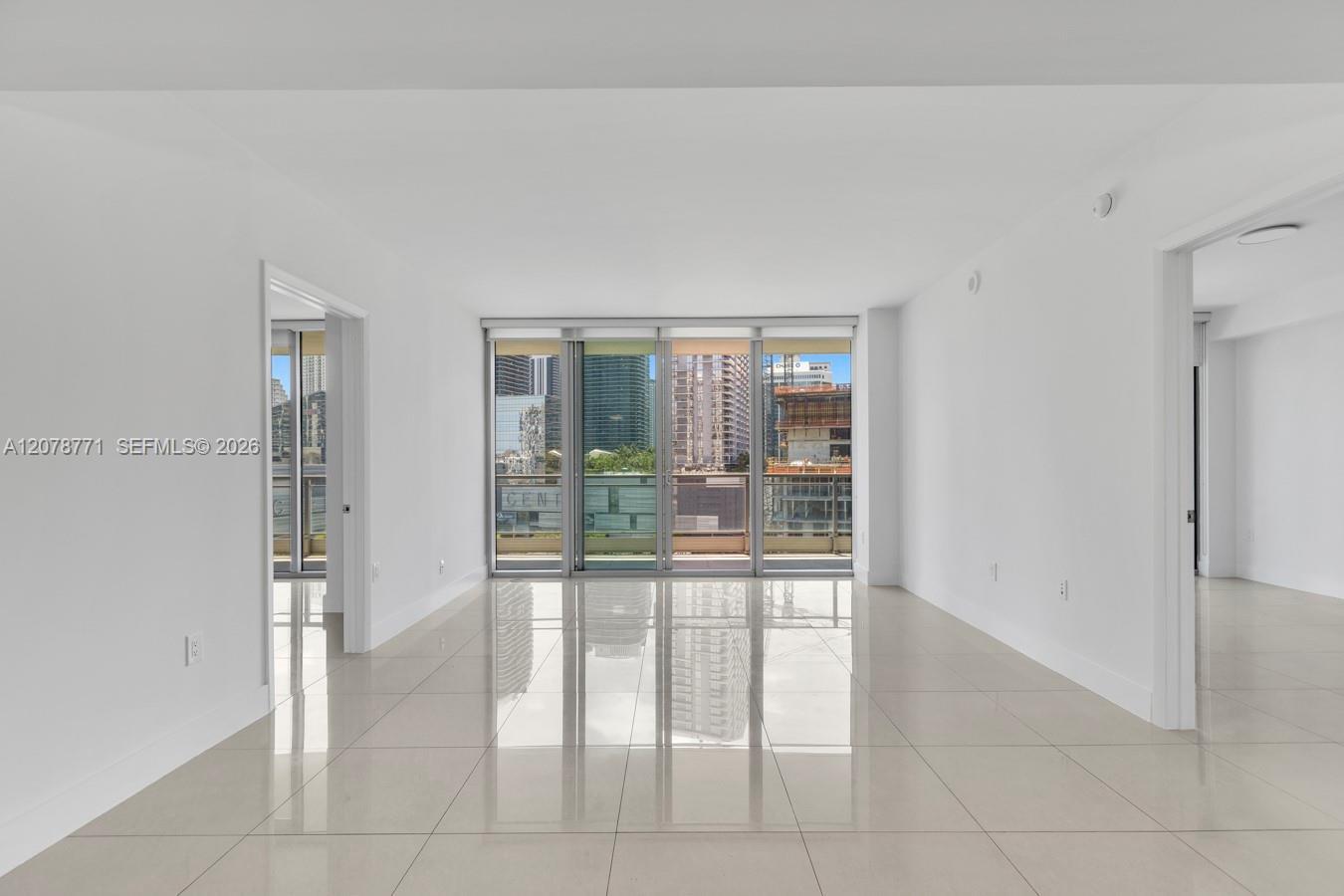 92 SW 3rd St # 1403, Miami FL 33130 photo 2