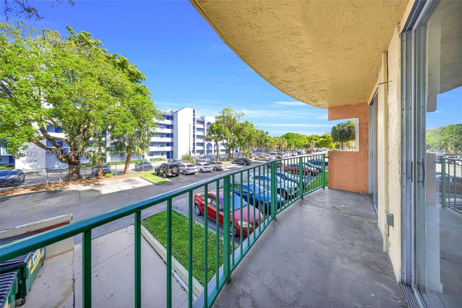9360 Fontainebleau Blvd # 208, Miami FL 33172 photo 4