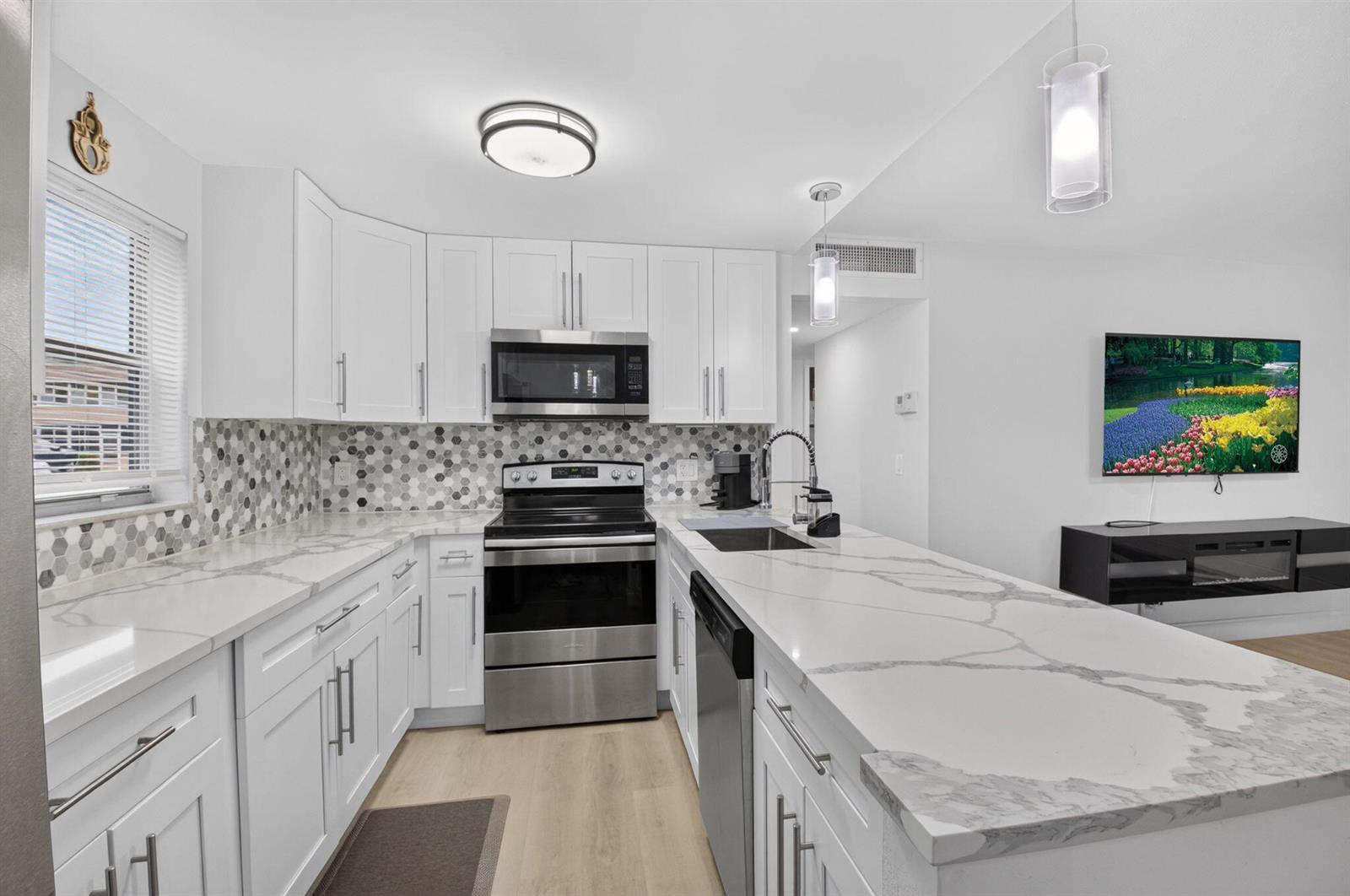 352 Brittany H, Delray Beach FL 33446