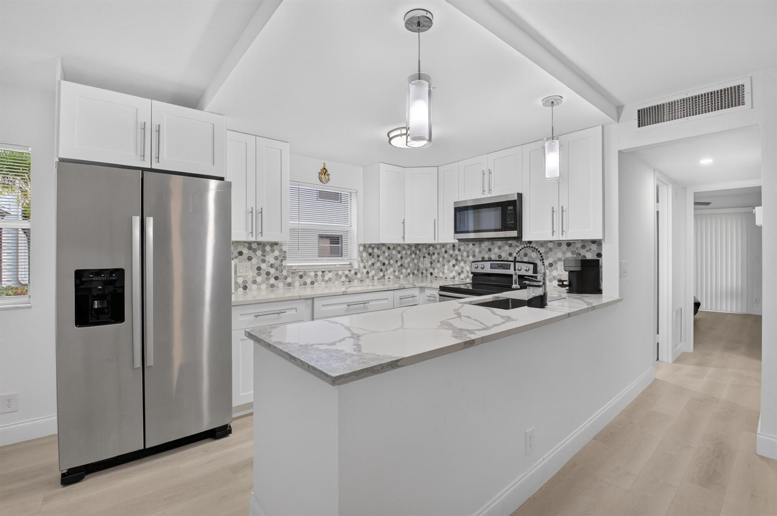352 Brittany H, Delray Beach FL 33446 photo 4