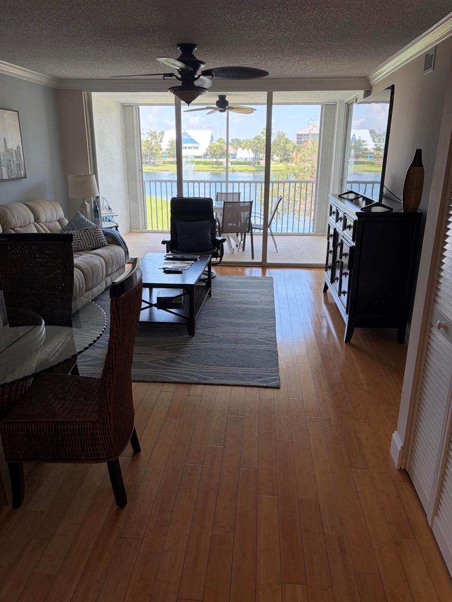 353 S US Hwy 1 # D204, Jupiter FL 33477