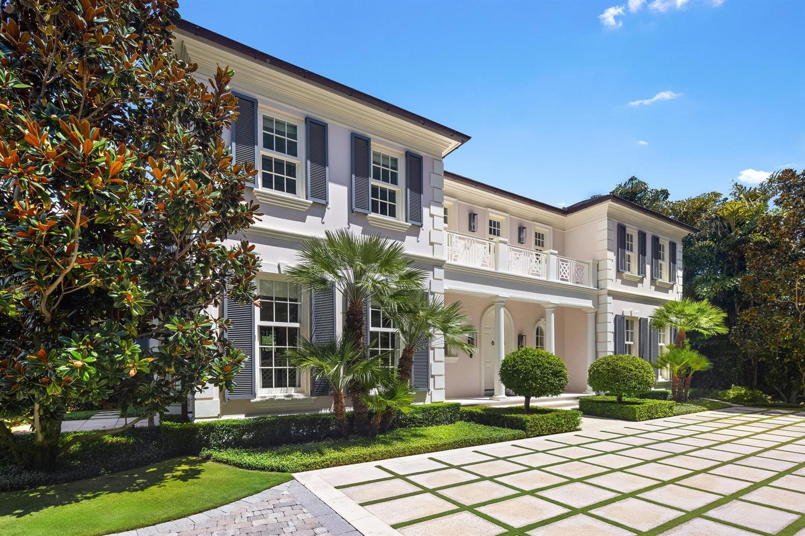 255 Wells Road, Palm Beach FL 33480 photo 2