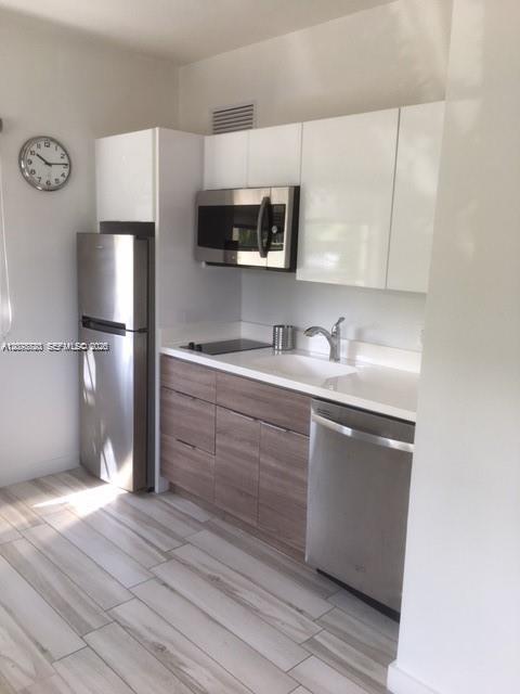 1560 Meridian Ave # 110, Miami Beach FL 33139 photo 2
