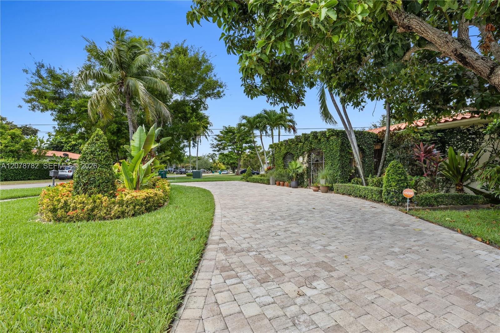6811 SW 48th Ter, Miami FL 33155 photo 4