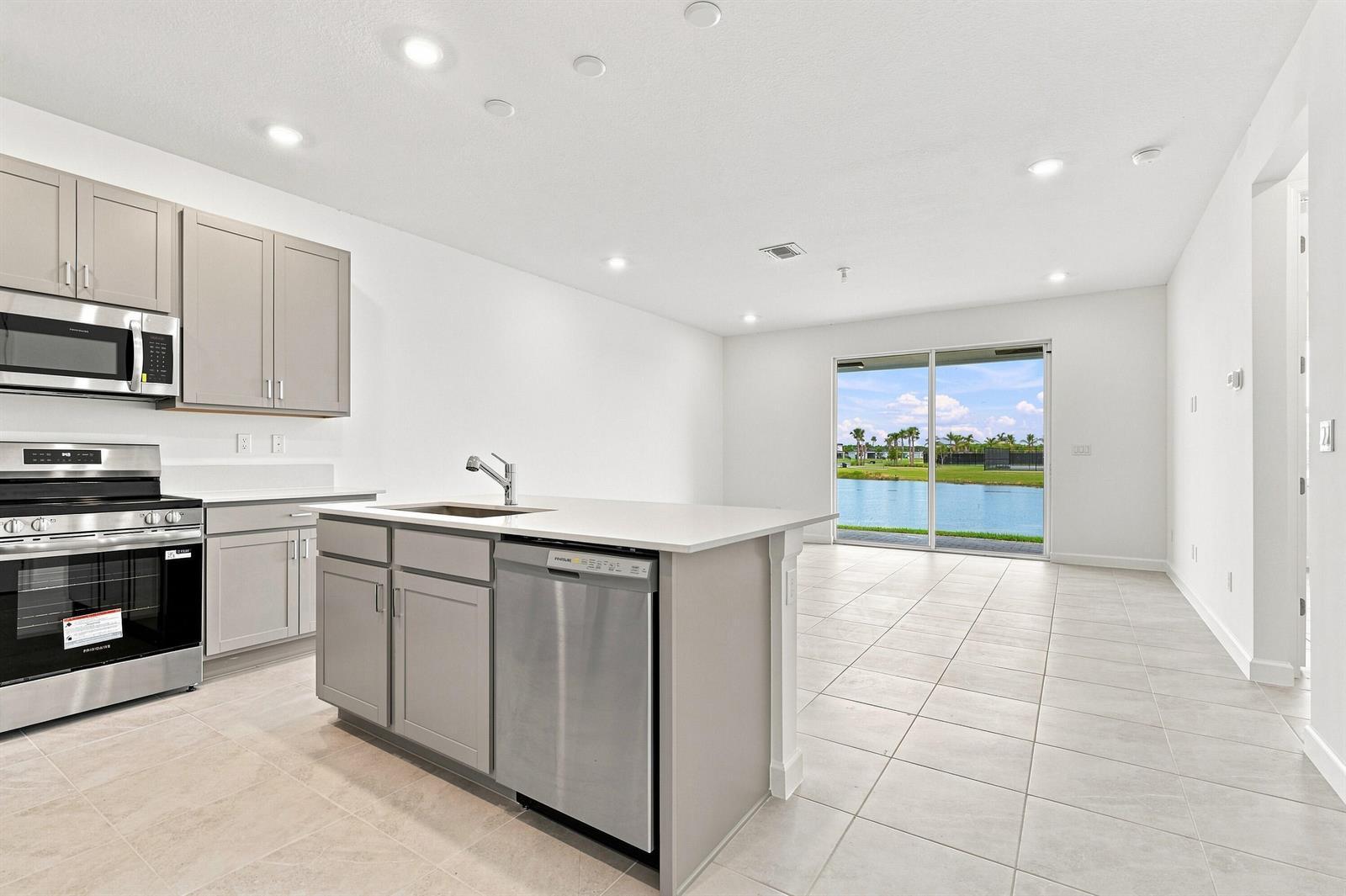 3580 SPANISH CEDAR Place, Fort Pierce FL 34946 photo 2