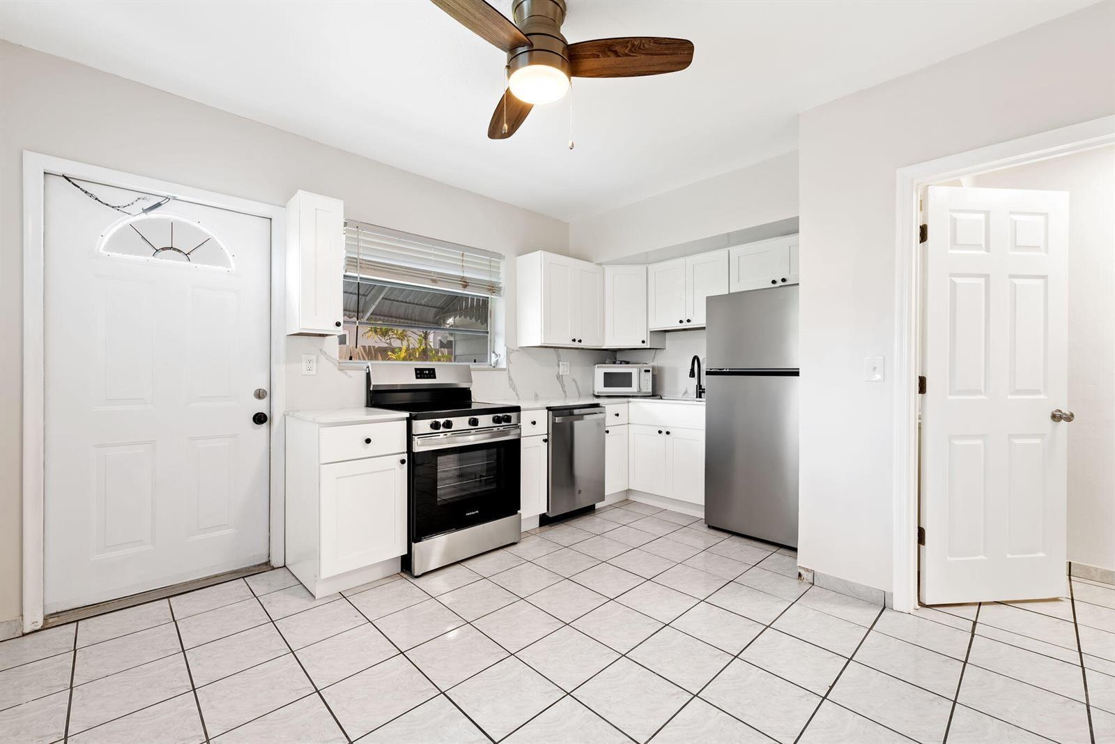 310 NE 6TH Street # 3, Hallandale Beach FL 33009