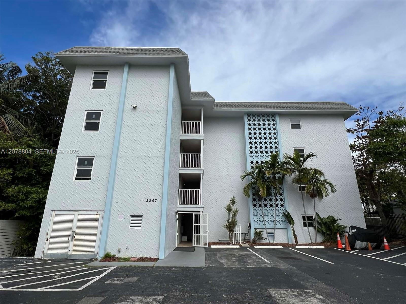 3257 NE 13th St # 101, Pompano Beach FL 33062 photo 2