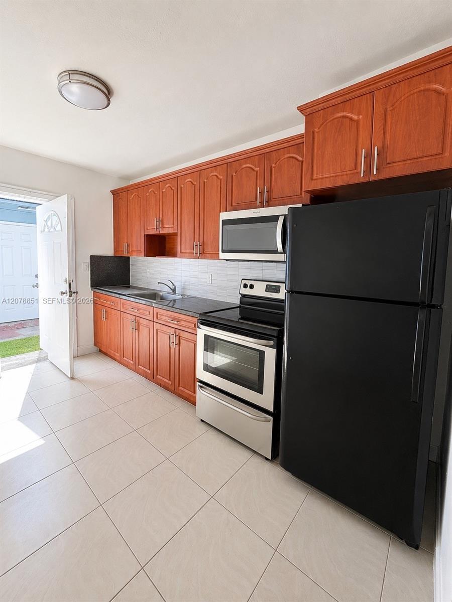 10841 SW 7th St # 1, Sweetwater FL 33174 photo 5