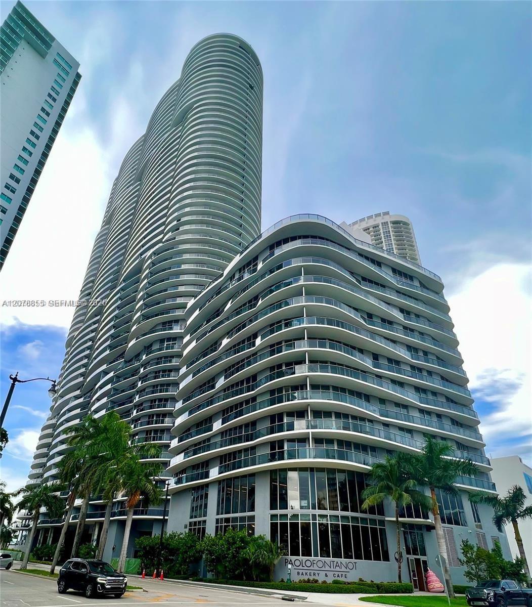 488 NE 18th St # 3100, Miami FL 33132