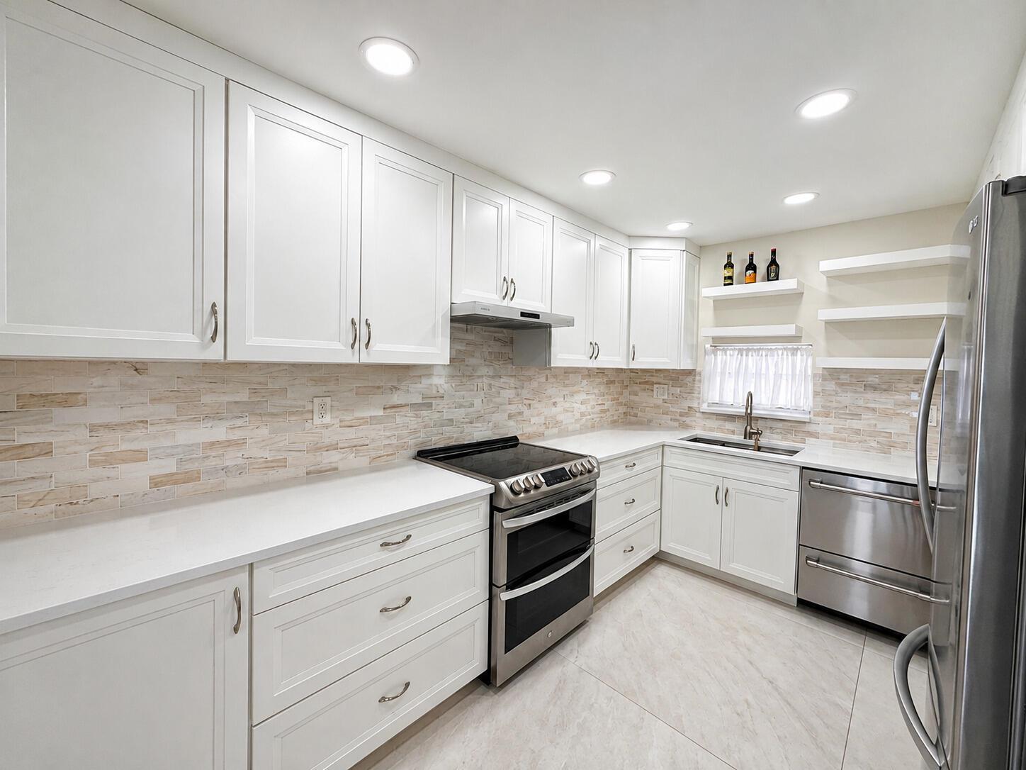 9411 N Hollybrook Lake Drive # 310, Pembroke Pines FL 33025 photo 2
