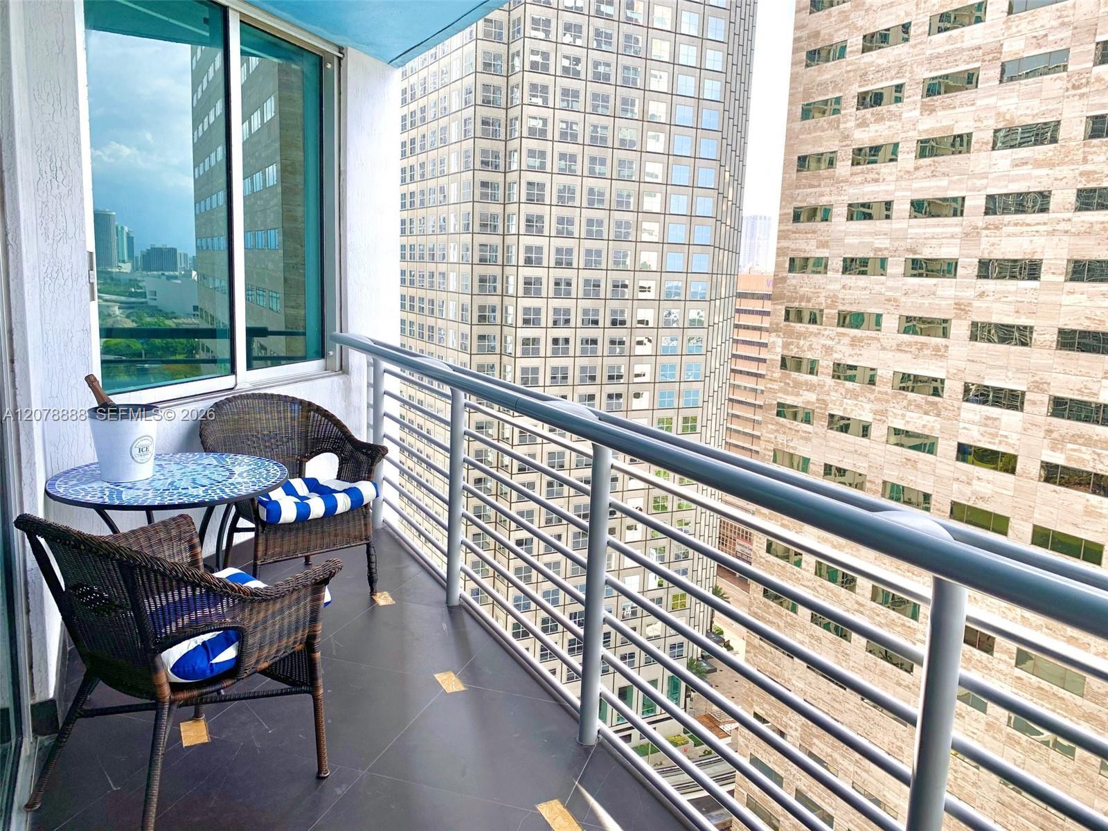 325 S Biscayne Blvd # 2714, Miami FL 33131 photo 5