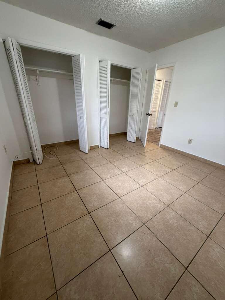 4796 E 10th Avenue, Hialeah FL 33013 photo 4