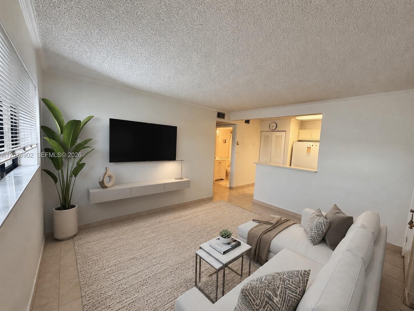 351 Palm Way # 104, Pembroke Pines FL 33025 photo 2