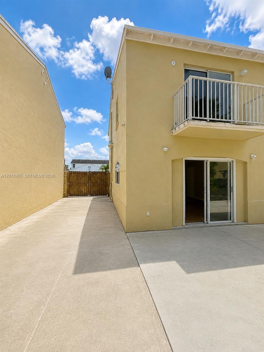 11981 SW 271st Ter, Homestead FL 33032 photo 2
