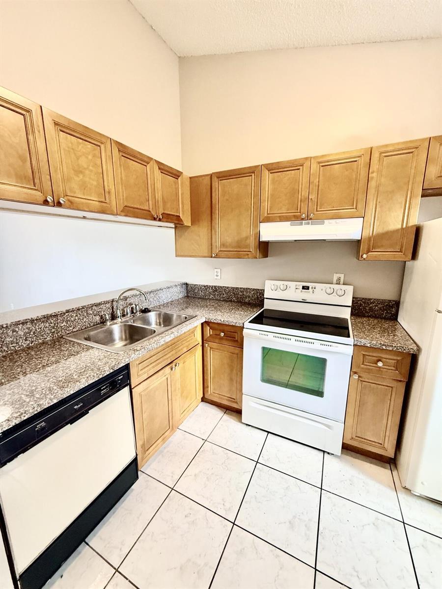 11632 NW 23rd Court, Coral Springs FL 33065 photo 2