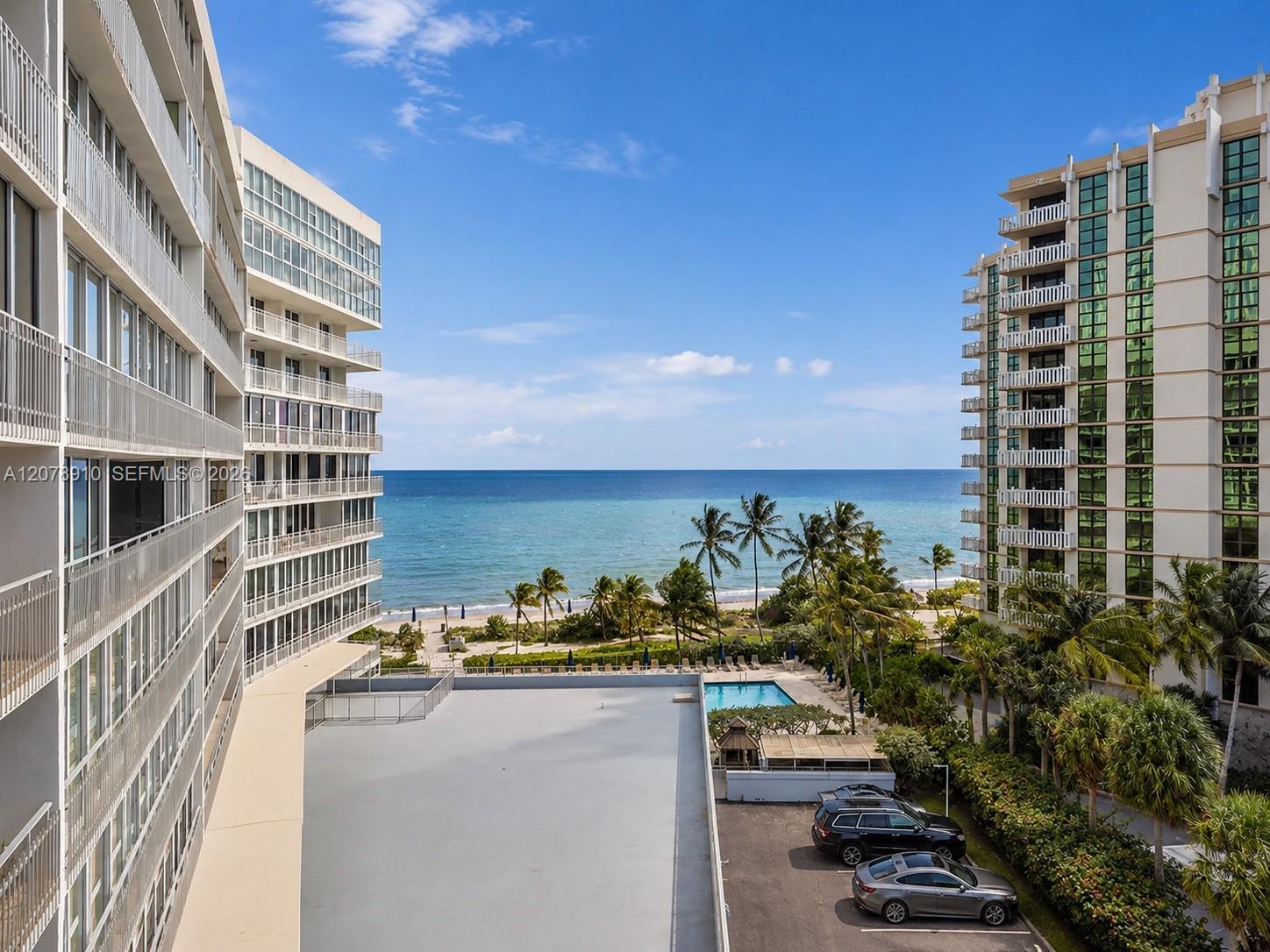 600 Grapetree Dr, Key Biscayne FL 33149