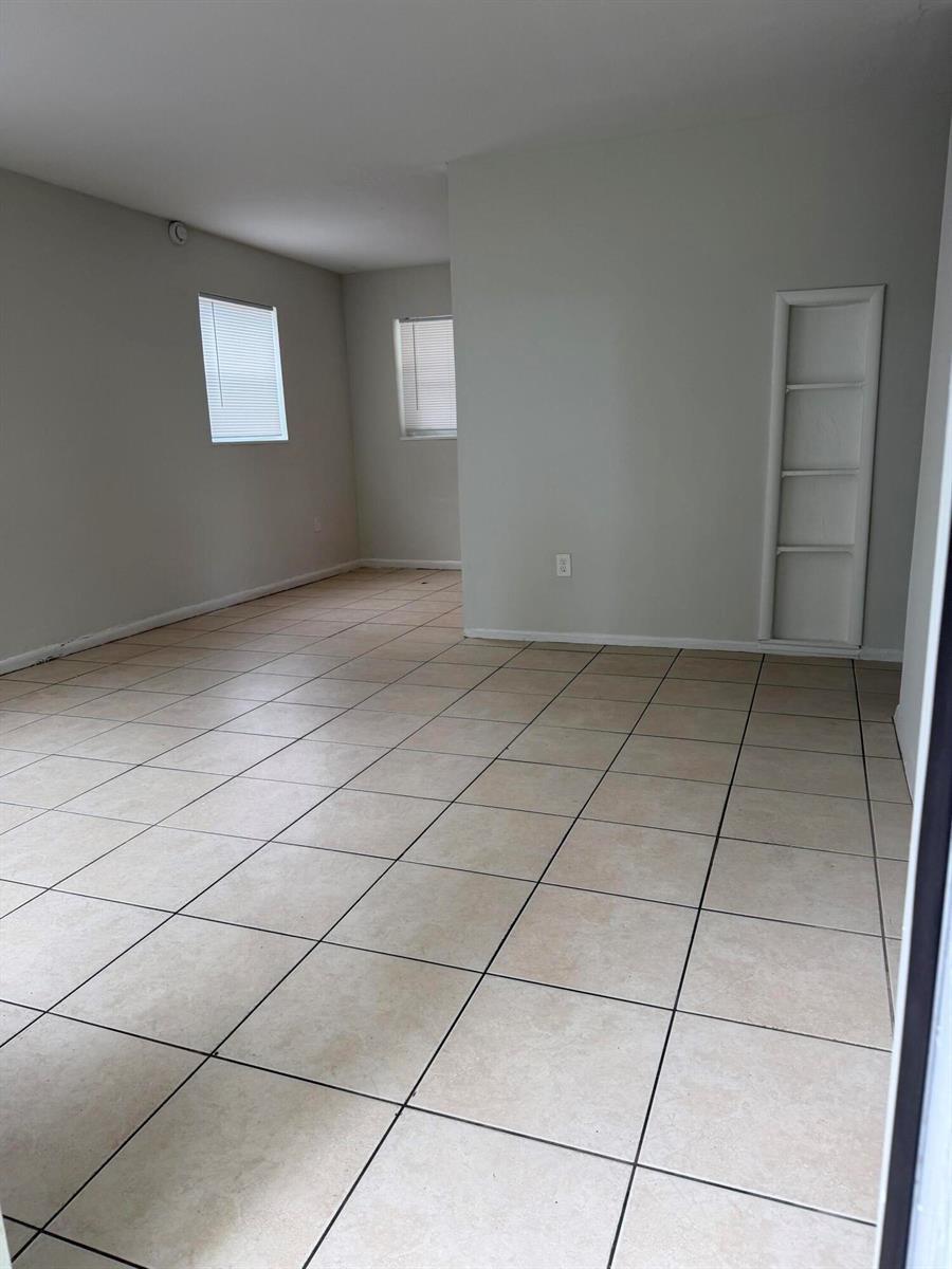 1501 N 70th Way, Hollywood FL 33024 photo 5