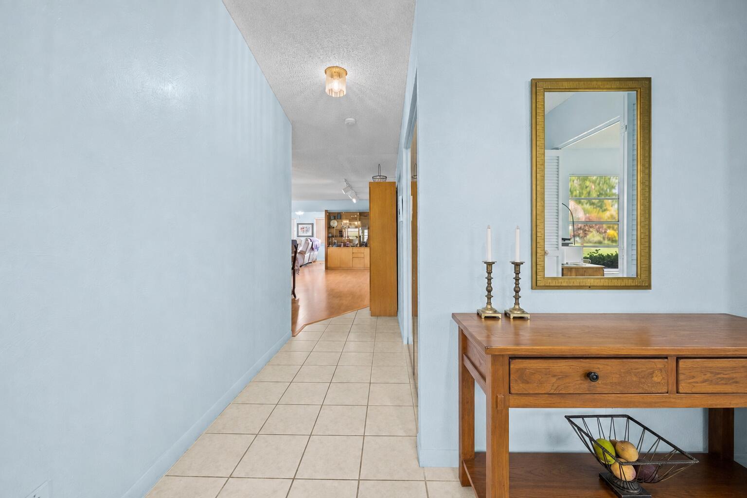 6127 RAINBOW Circle, FL 33463 photo 4
