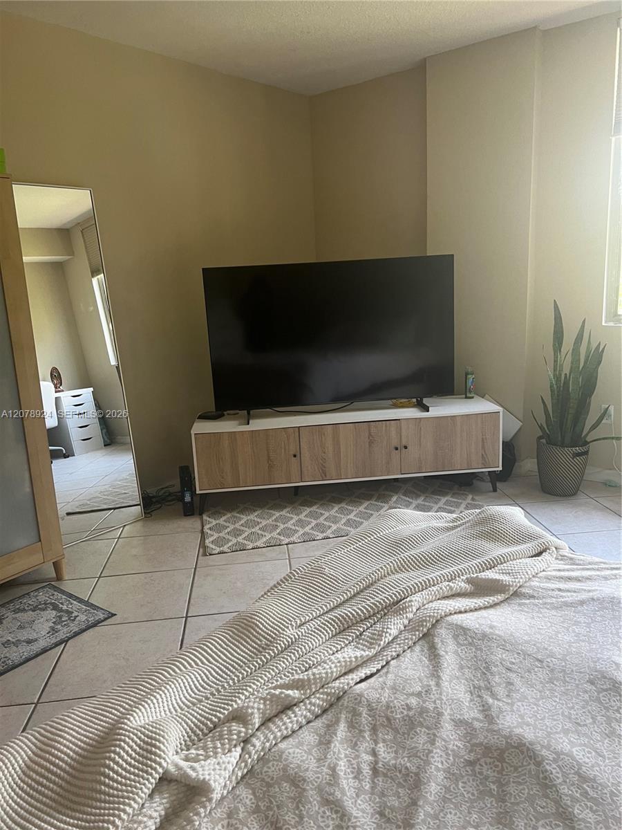 2630 SW 28th St # 26, Miami FL 33133 photo 3