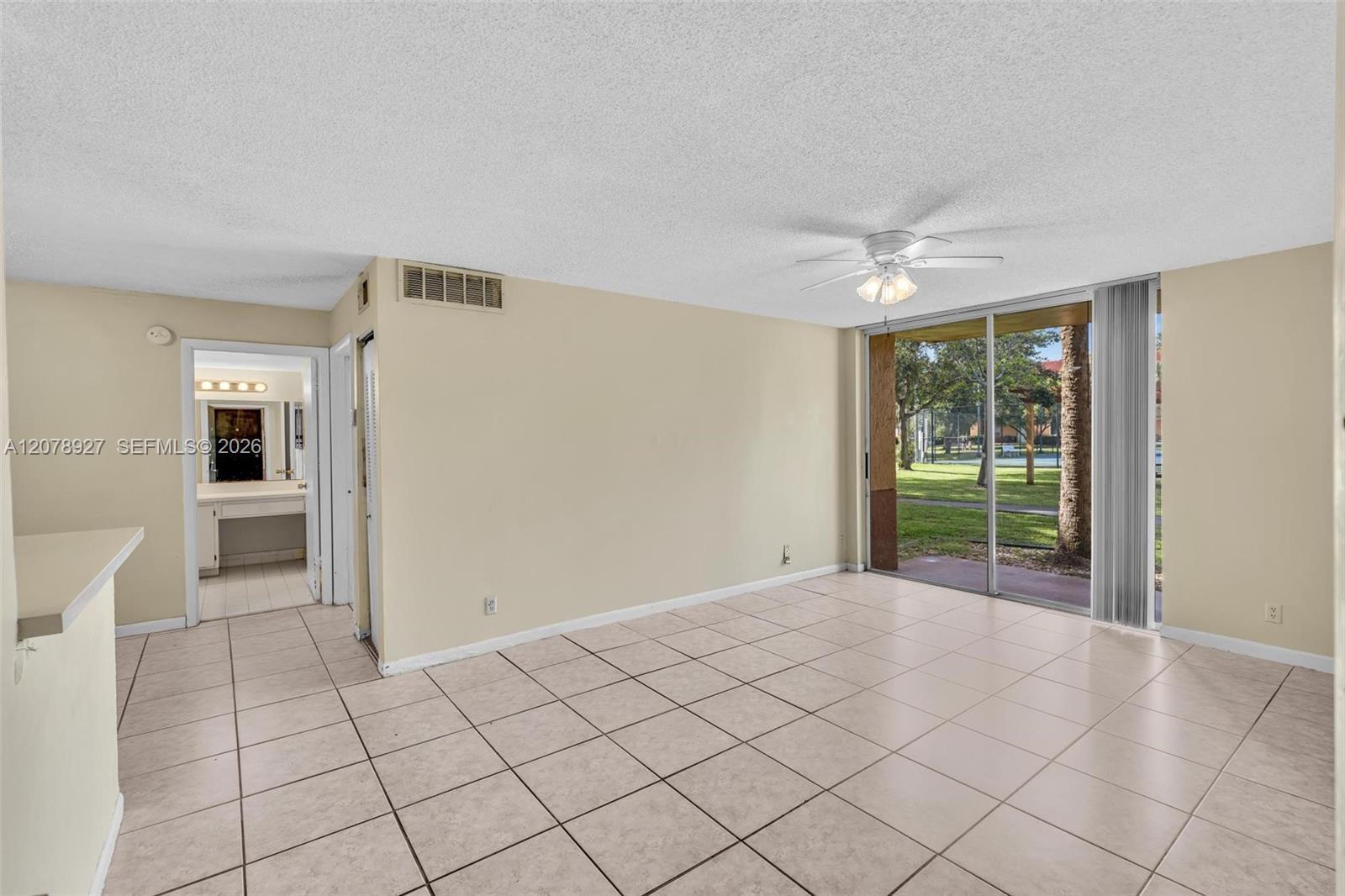10765 Cleary Blvd # 104, Plantation FL 33324 photo 2