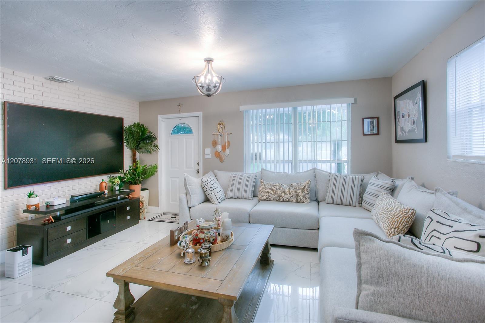 7331 Johnson St, Hollywood FL 33024 photo 2