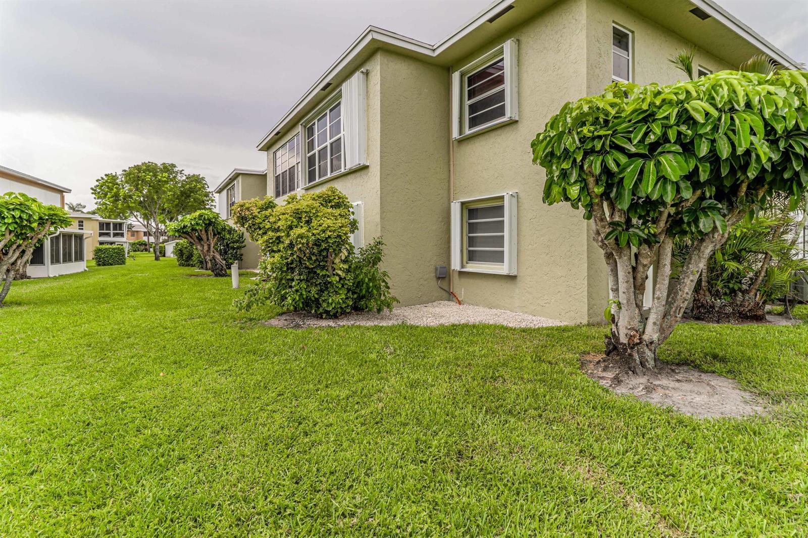 2460 Juniper Drive # 201, Delray Beach FL 33445