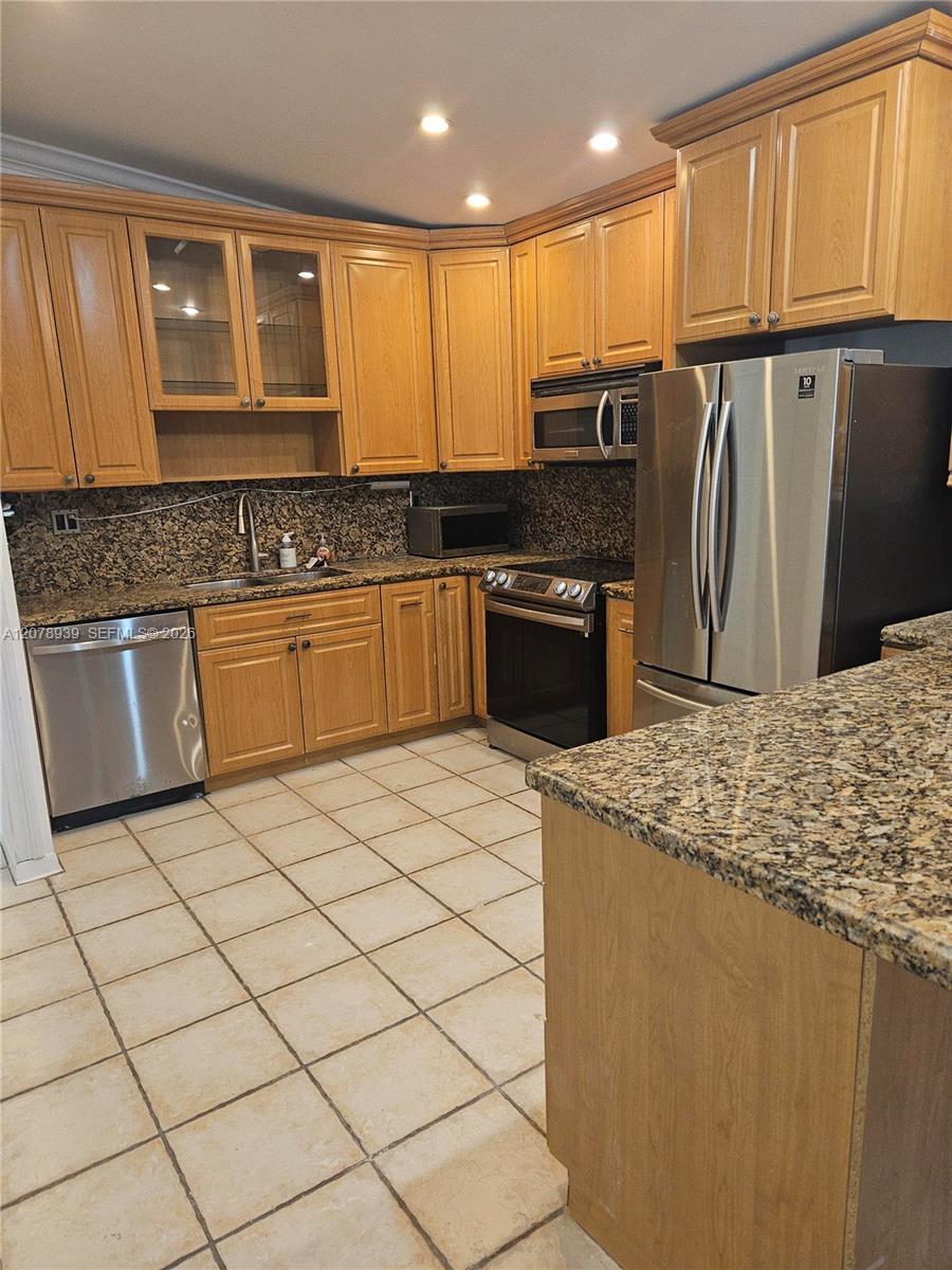 10634 SW 75th Ln, Miami FL 33173 photo 3