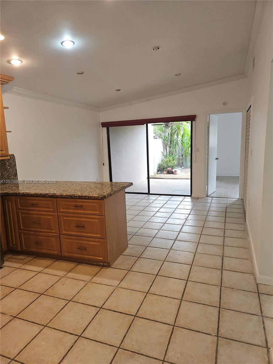 10634 SW 75th Ln, Miami FL 33173 photo 5