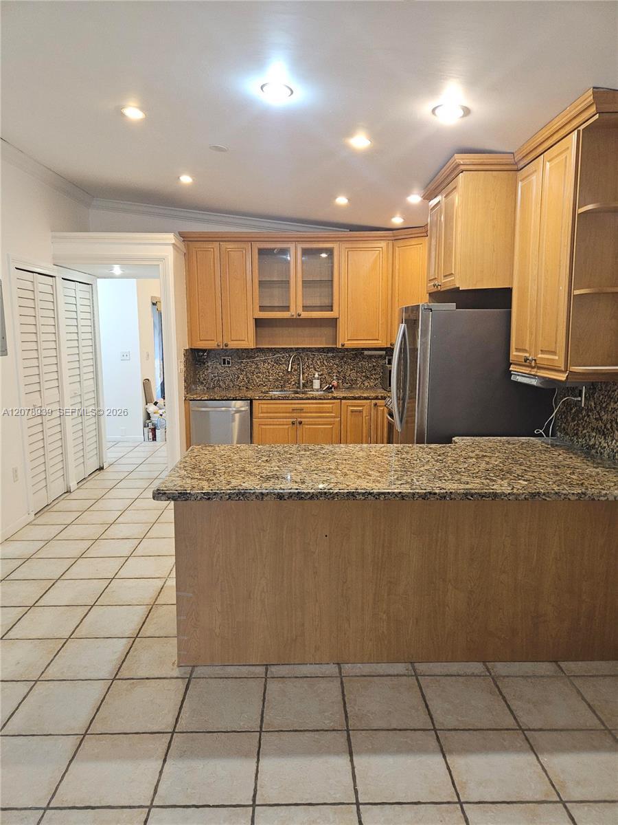 10634 SW 75th Ln, Miami FL 33173 photo 4