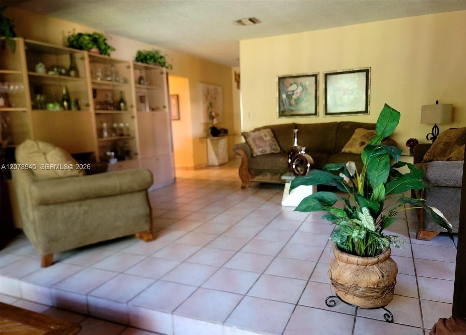 1645 SW 83rd Ave, Miami FL 33155 photo 3
