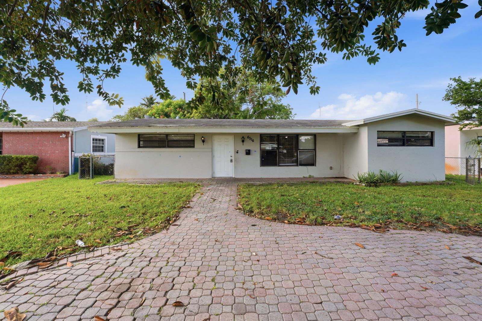 6516 SW 33RD Street, Miramar FL 33023 photo 2