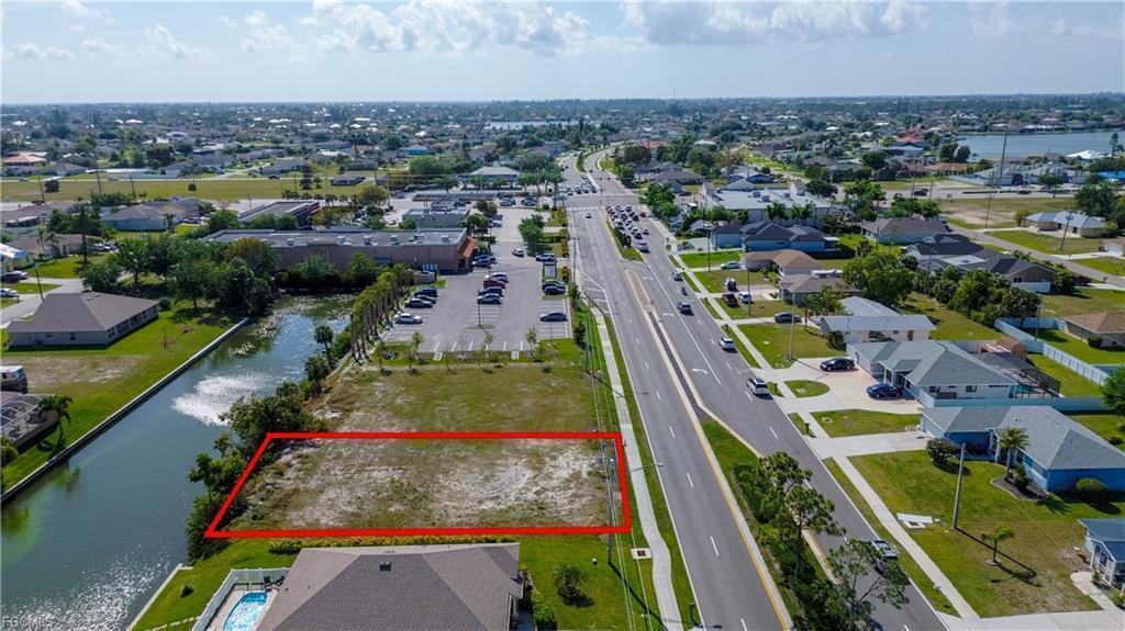 136 NICHOLAS Parkway W, Cape Coral FL 33990