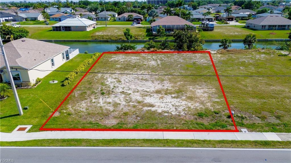 136 NICHOLAS Parkway W, Cape Coral FL 33990 photo 5