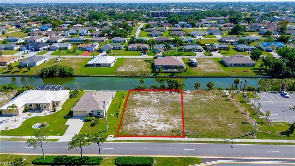136 NICHOLAS Parkway W, Cape Coral FL 33990 photo 4