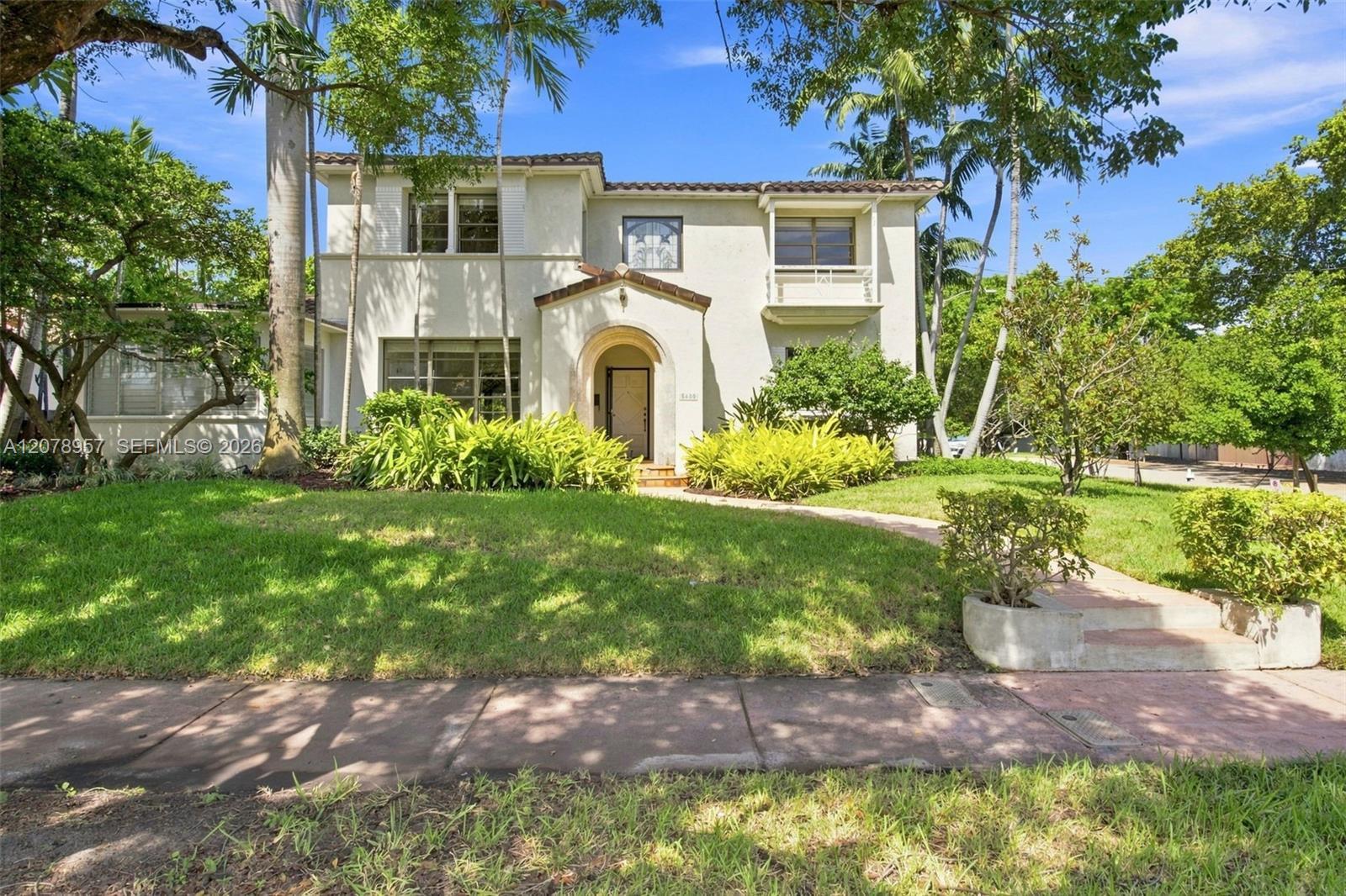 5680 Pine Tree Dr, Miami Beach FL 33140 photo 2
