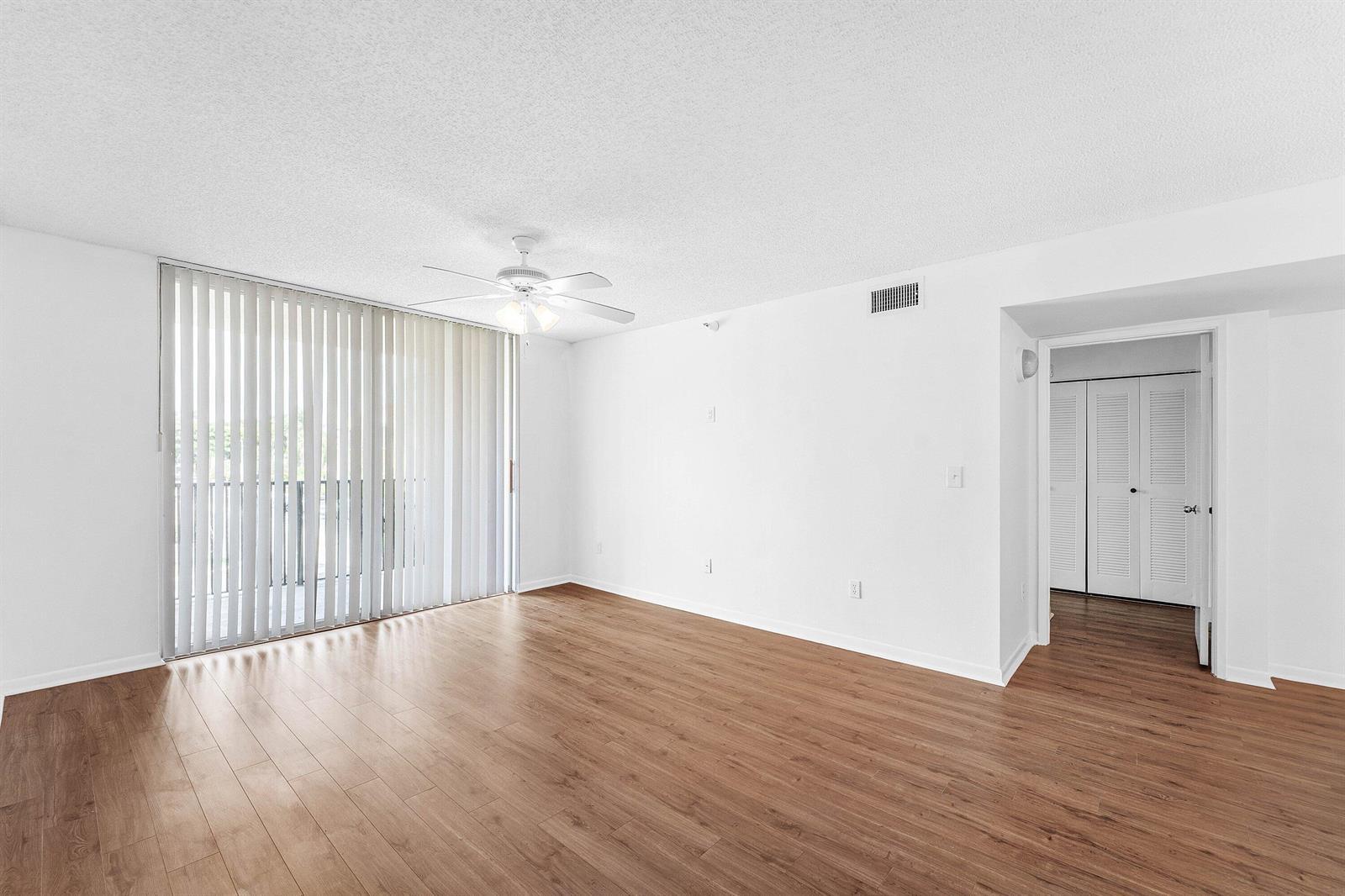 167 Yacht Club Way # 205, Hypoluxo FL 33462 photo 5