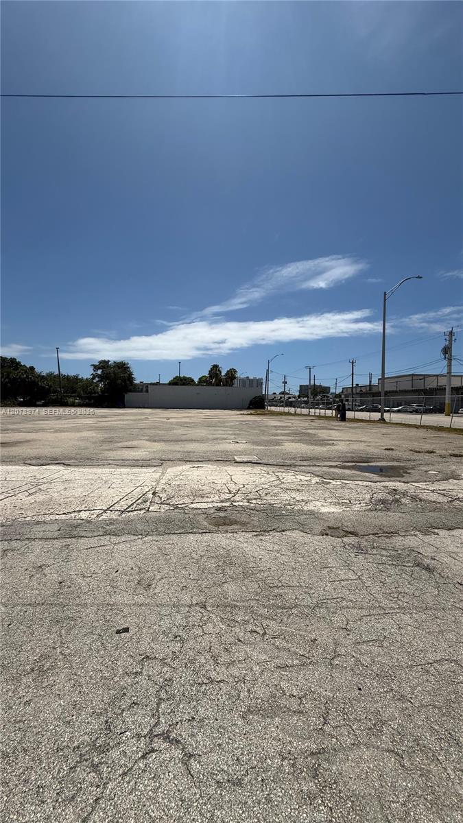 15151 W Dixie Hwy, North Miami Beach FL 33162 photo 3