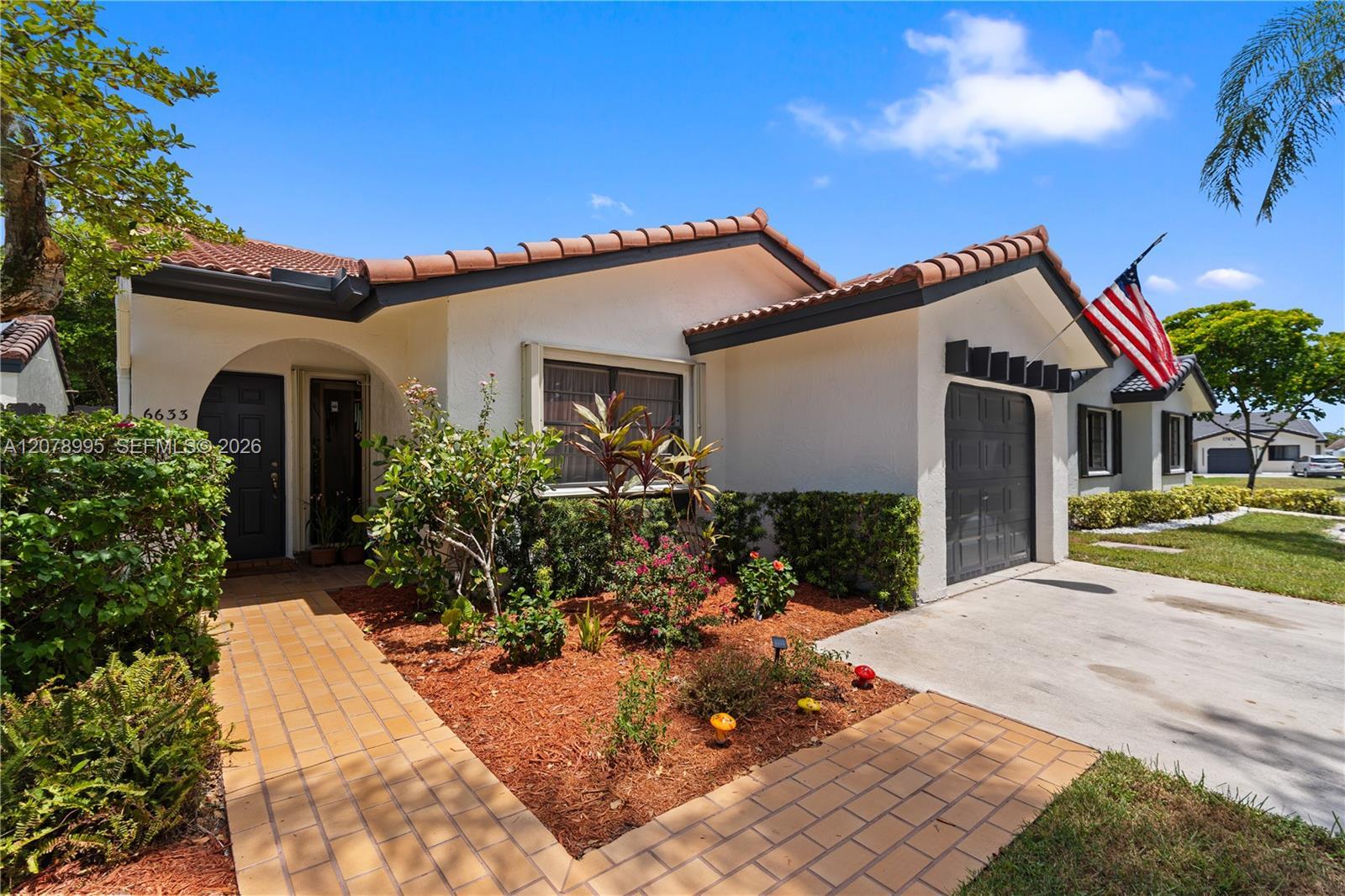6633 NW 176th Ter, Hialeah FL 33015 photo 5