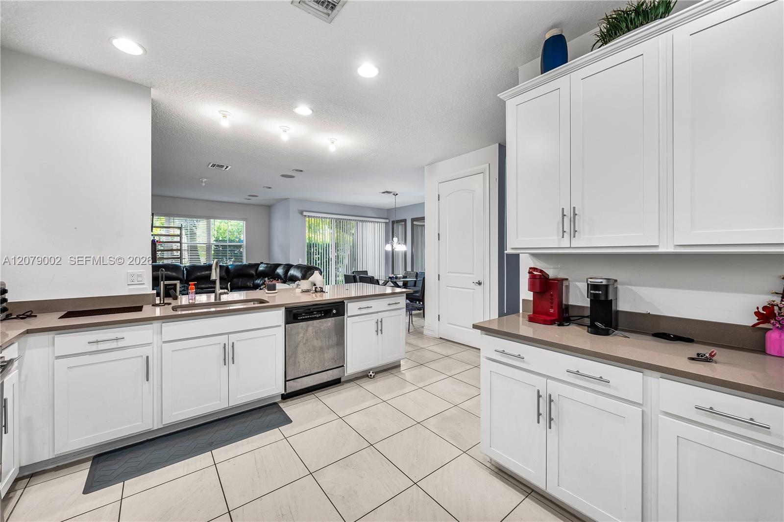 83 Palm Ln, Royal Palm Beach FL 33411 photo 4