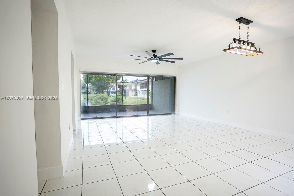 14295 Kendale Lakes Cir, Miami FL 33183 photo 5