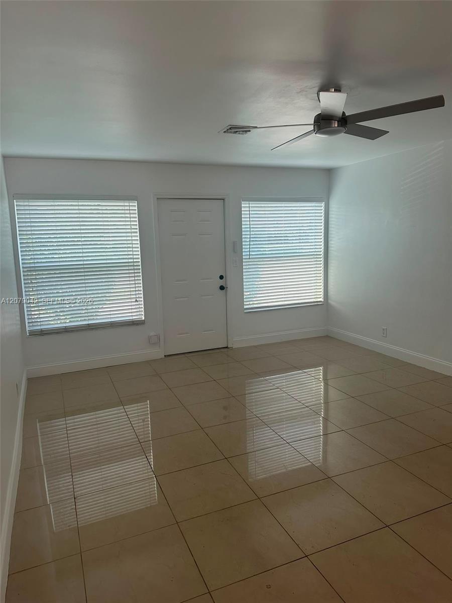 2024 NE 26th St # 1, Wilton Manors FL 33305 photo 3