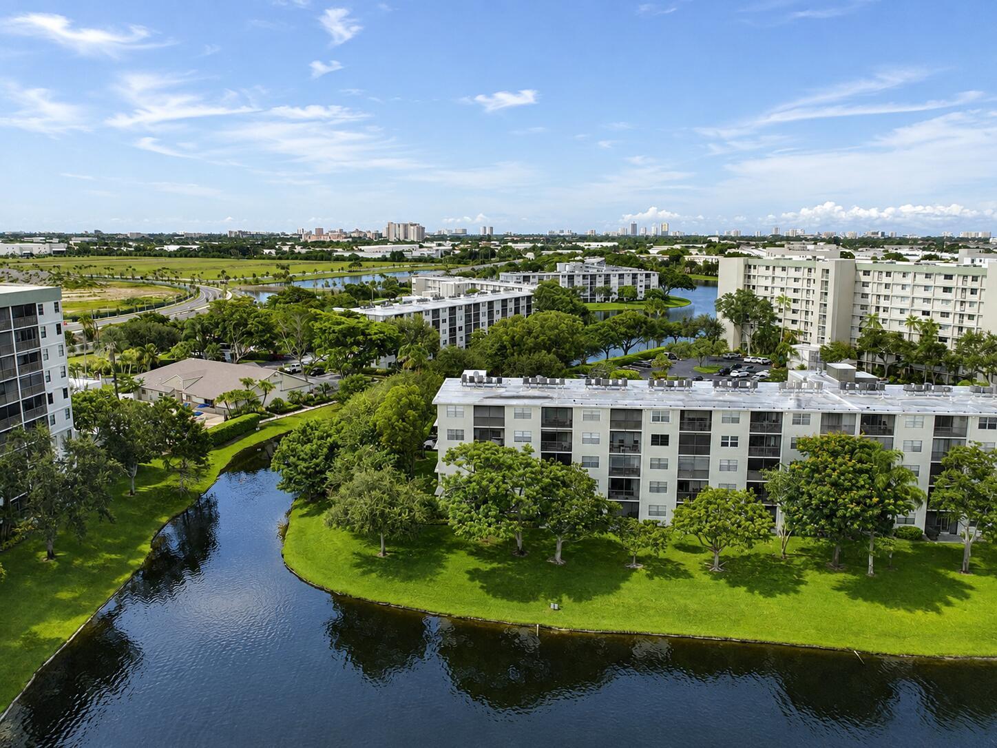 2226 N CYPRESS BEND Drive # 103, Pompano Beach FL 33069 photo 3