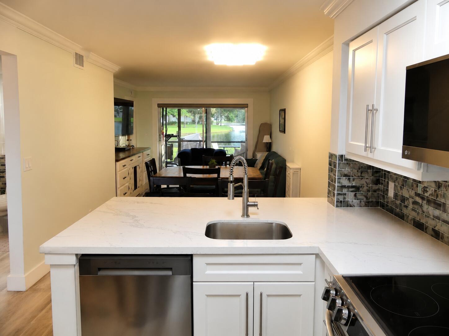 2226 N CYPRESS BEND Drive # 103, Pompano Beach FL 33069 photo 5