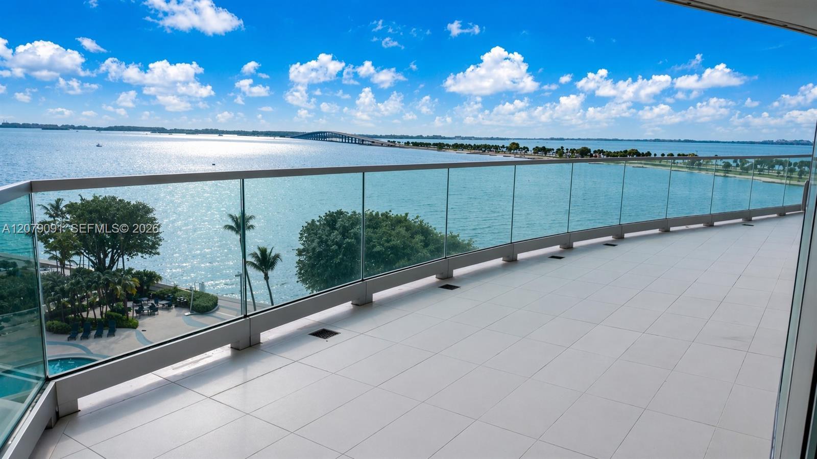 175 SE 25th rd # 504, Miami FL 33131 photo 2