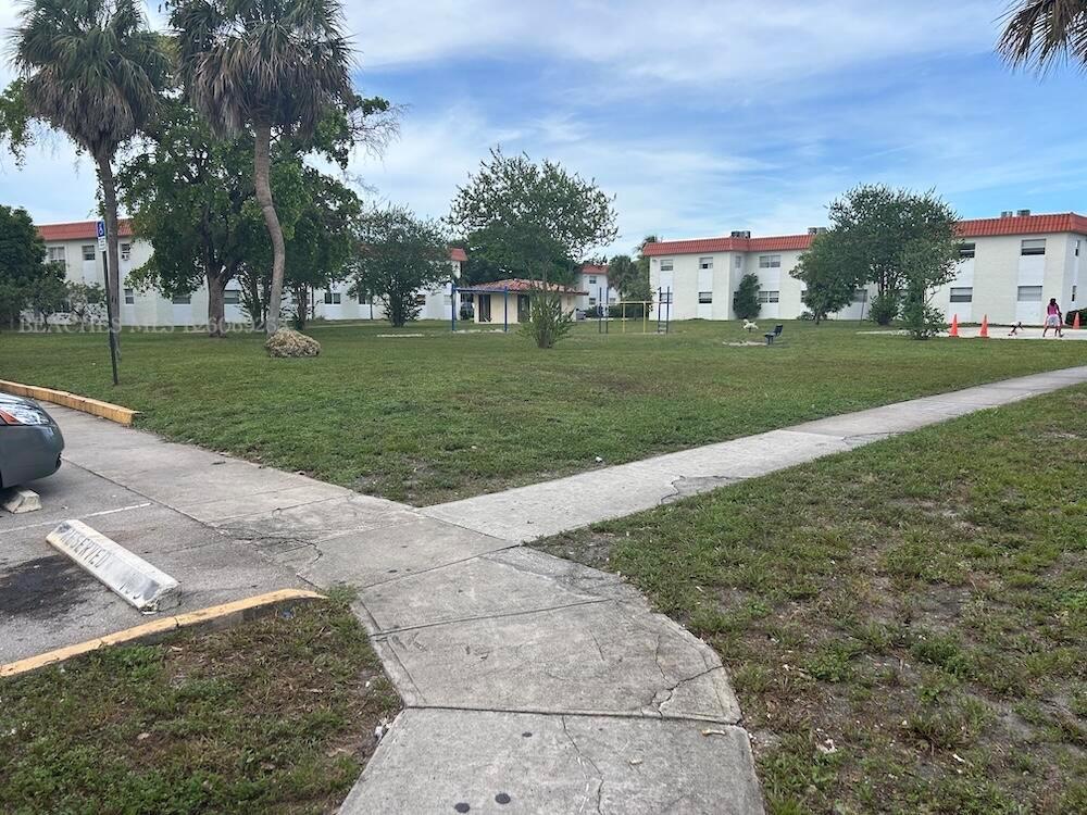 405 SW 13TH Place # 119, Deerfield Beach FL 33441 photo 2