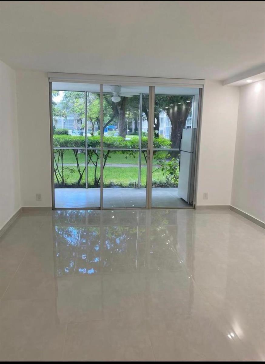 2600 NW 49TH Avenue # 112, Lauderdale Lakes FL 33313 photo 4