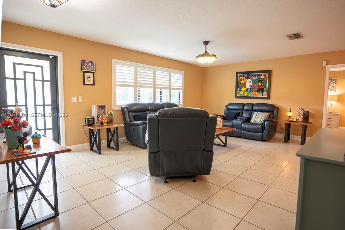 4301 Adams St, Hollywood FL 33021 photo 3